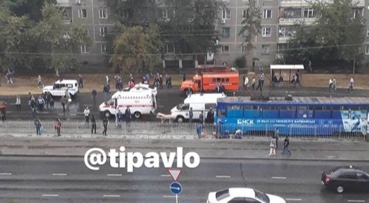 Две сестры-школьницы попали под трамвай в Павлодаре: Одна погибла