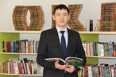 «NISMATH»: учитель кызылординской НИШ Мухтар Бегайдаров создал бесплатный математический сайт на казахском языке