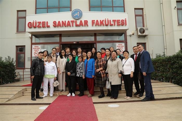 Группа сотрудников КазНУ проходит стажировку в Турции